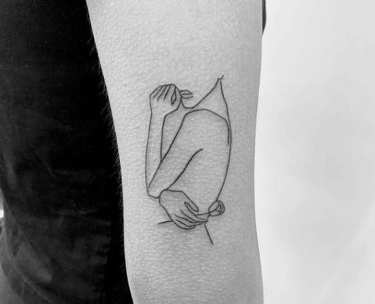 15 Small Meaningful Tattoos That You'll Want - Society19