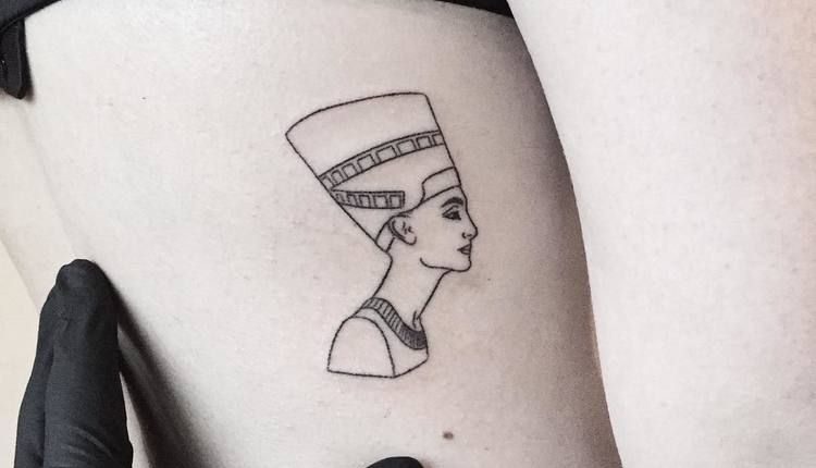 50 Minimalist Hand Poke Tattoo Designs by Pokeeeeeeeoh | Page 4 of 5 | TattooAdore