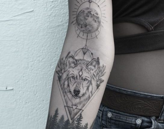 Amazing Wolf & Moon Tattoo Ideas