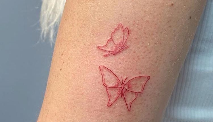 Schmetterlingsminimalist-T towierungsideen-Rottinte Minim  Schmetterlingsminimal…