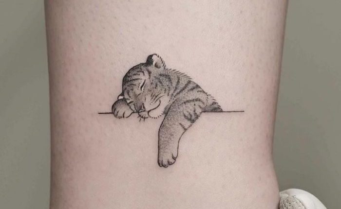 ▷ 1001 + Ideen für kleine Tattoos mit geheimer Bedeutung