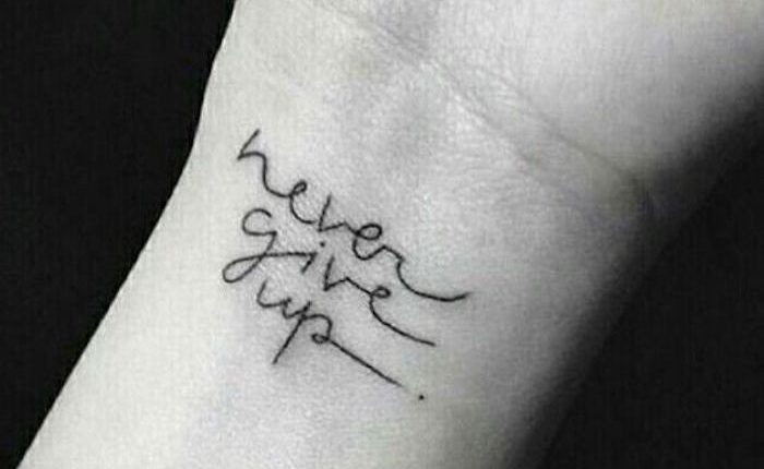 ▷ 1001 + Ideen für Tattoo Sprüche zum Tätowieren