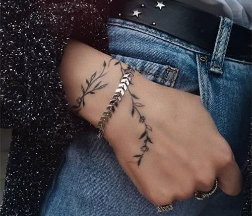 34 Unique Tattoo Ideas for Woman