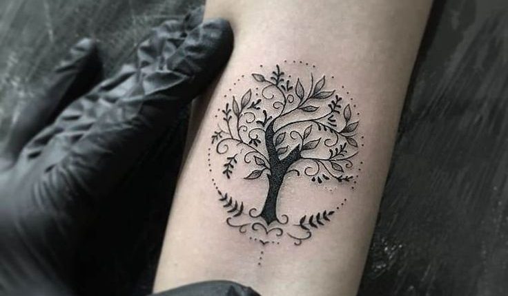 50+ einfache und kleine minimalistische Tattoos - Designideen für Frauen, die sofort etwas ma...