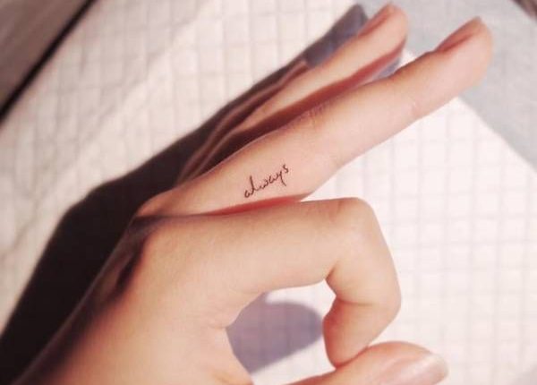 Delicate and intricate finger tattoo ideas for major inspiration