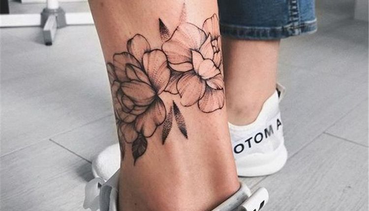 40 Gorgeous And Stunning Ankle Floral Tattoo Ideas For Your Inspiration | Women Fashion Lifestyle Blog Shinecoco.com