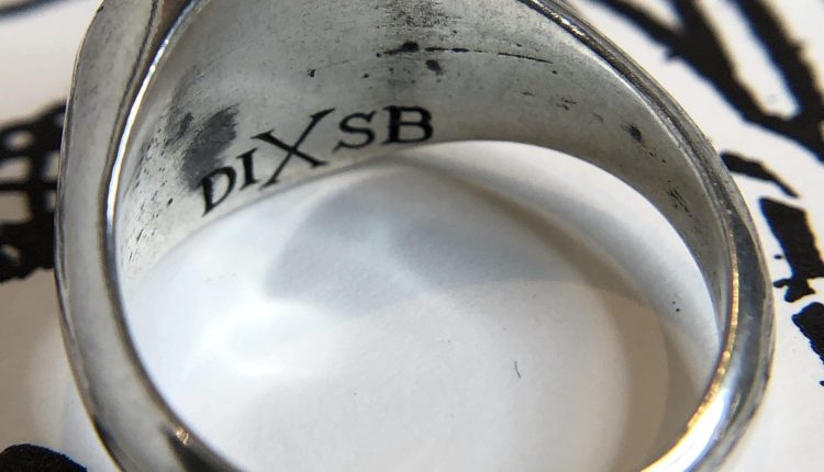 Slower Black Panther Signet